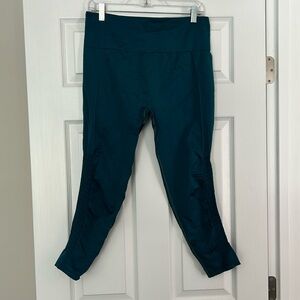 Fabletics Sync Seamless High Waisted 7/8 leggings